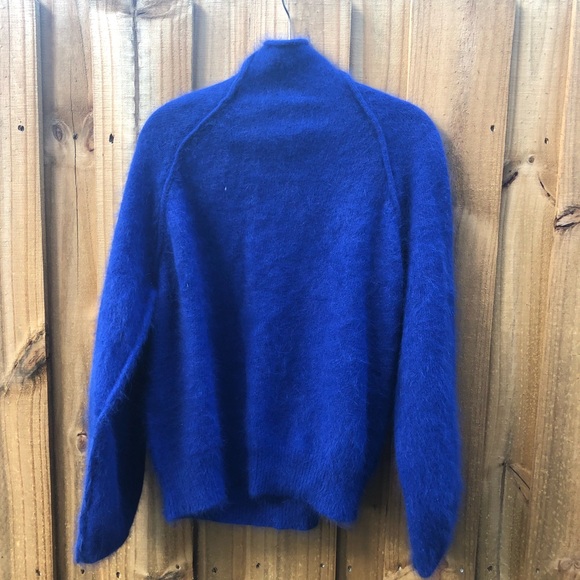 Cobalt blue soft wool sweater - Picture 2 of 2